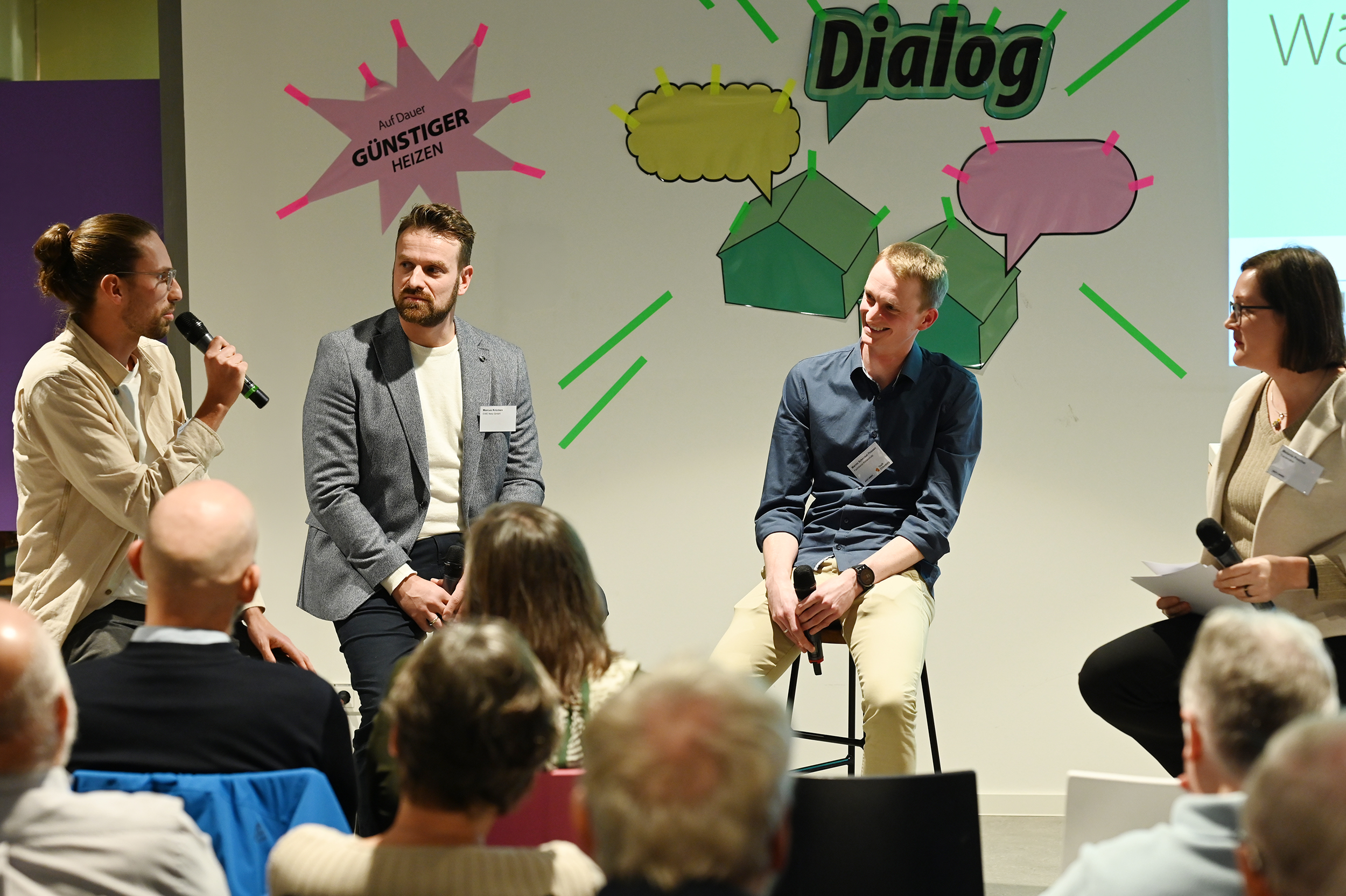 Gesprächsrunde beim Oldenburger Wärmedialog: Best-Practice-Geber und Fachleute im Paneltalk, Moderation Melanie Peschel